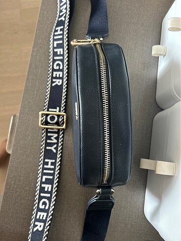 Beden Tommy Hilfiger Lacivert Çanta
