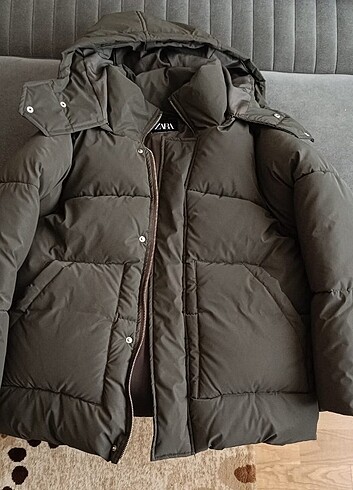 Zara Kauçuk Kaplamalı Çocuk Montu