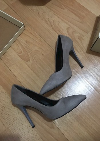 39 Beden Gri Süet Stiletto Kadın Topuklu Ayakkabı