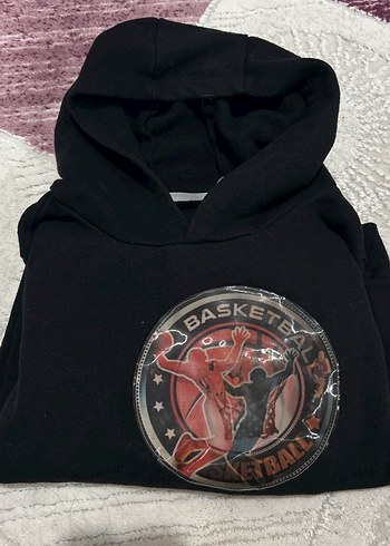 6 Yaş Beden Erkek Çocuk Siyah Kapüşonlu Sweatshirt