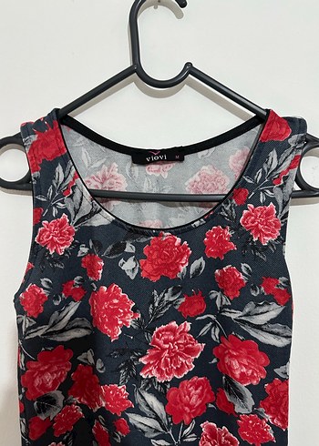 Kırmızı Çiçek Desenli Dantelli Midi Elbise - Görsel 2