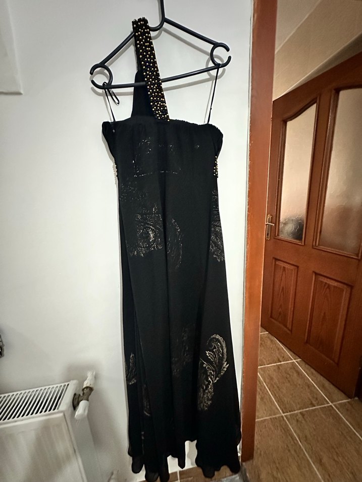 Uzun Siyah Gotik Drapeli Abiye Elbise - Görsel 4