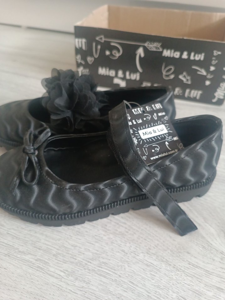 Kız Çocuk Siyah Fırfırlı Babet Ayakkabı - Görsel 4