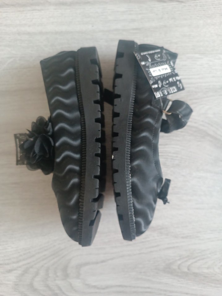 Kız Çocuk Siyah Fırfırlı Babet Ayakkabı - Görsel 5