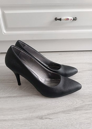 Siyah Modern Klasik Stiletto Topuklu Kadın Ayakkabı