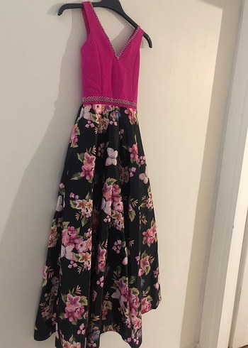 Pembe V Yaka Kemerli Uzun Çiçekli Elbise
