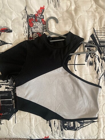 siyah beyaz milla crop