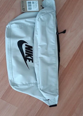 Nike Beyaz Capraz Canta