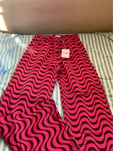Dedenli pembe kot pantolon