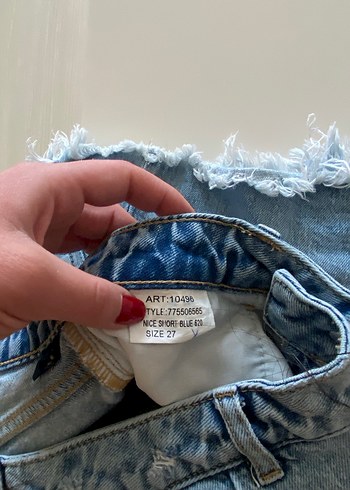 Düğmeli Bol Kesim Mavi Denim Mini Şort - Görsel 5