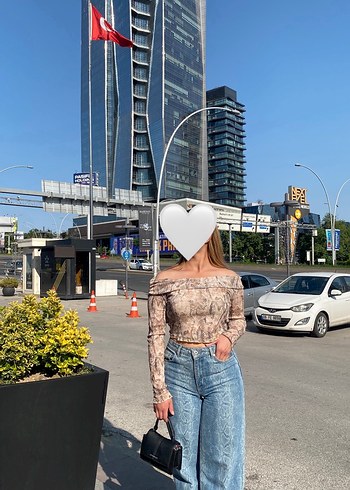 Bej Yılan Desenli dar kadın üst - Görsel 2