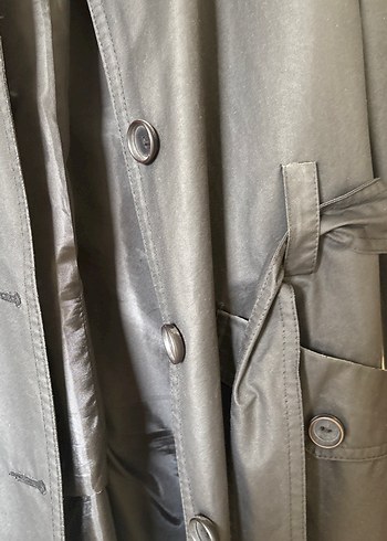 Kadın Siyah Düğmeli Midi Trençkot - Görsel 4