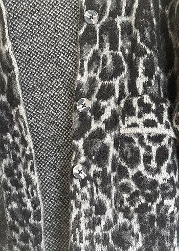 Kürk Detaylı Gri Leopar Desenli Kadın Hırka - Görsel 5