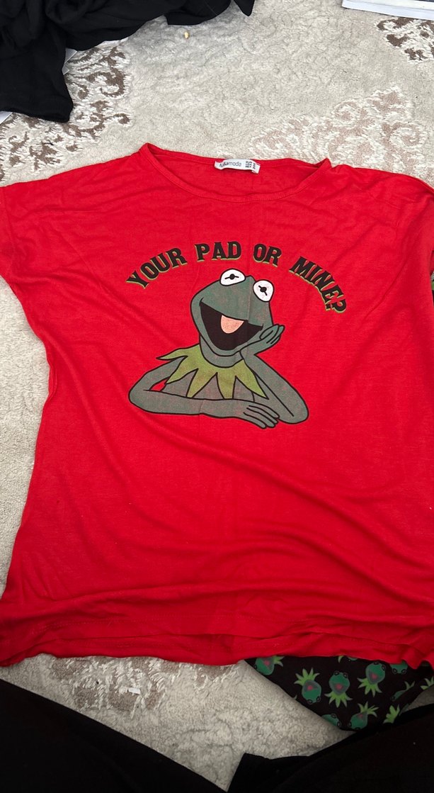 Taytlı pijama takımı hiç giyilmedi - Görsel 2