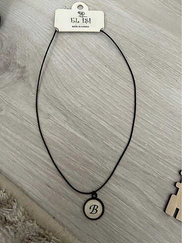 Accessory Collective Harf kolye B