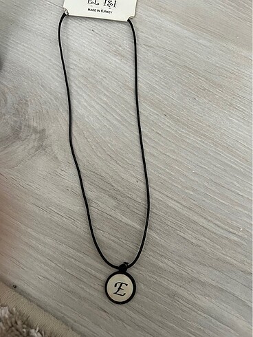 Accessory Collective Harf kolye E