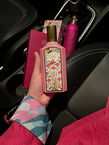 Gucci flora serisi