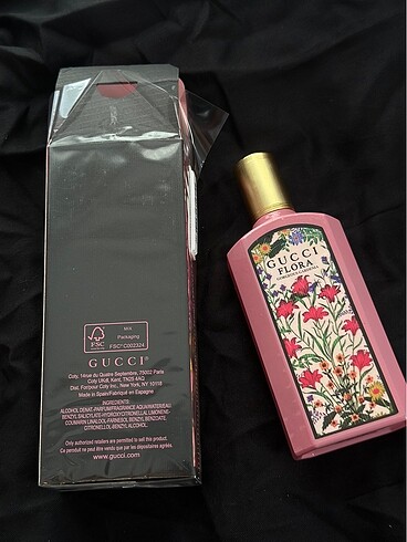  Beden Gucci flora