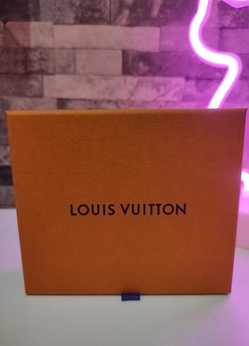 Beden Louis Vuitton çekmeceli kutu 
