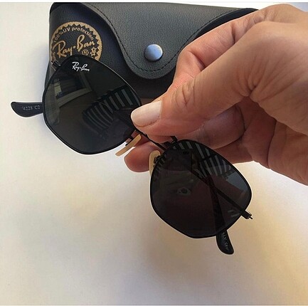 Rayban siyah güneş gözlüğü