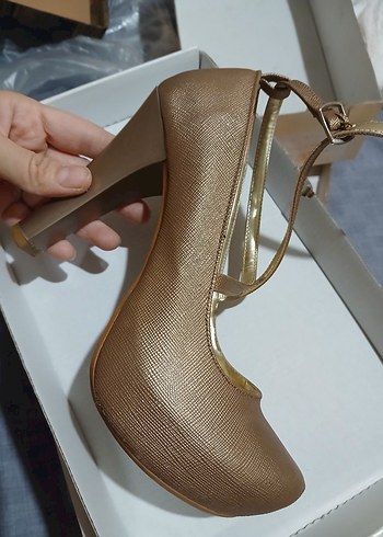 Bej Yüksek Topuklu Kemerli Abiye Ayakkabı - Görsel 2