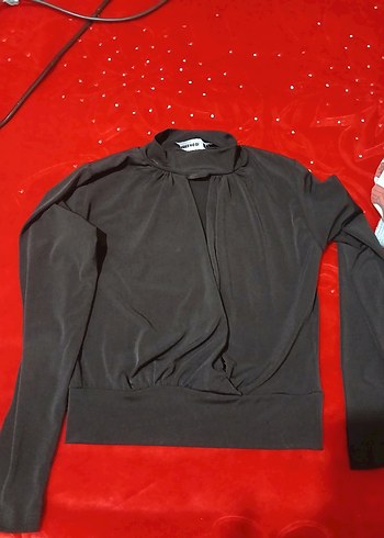 Yüksek Yakalı Siyah Drapeli Kadın Bluz - Görsel 3