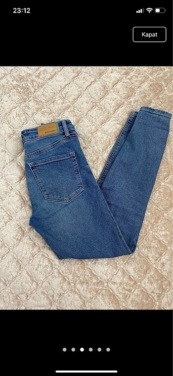 28 Beden Stradivarius jean