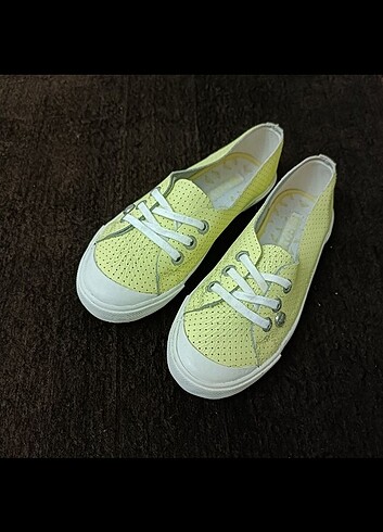 Roxy Sneaker