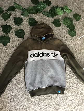 Adidas sweat