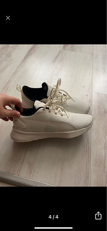 36 Beden beyaz Renk Puma 1 2 kere gıyıldı