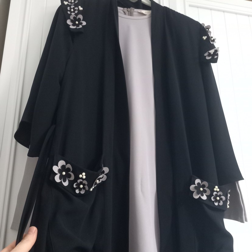 Uzun Kollu Siyah Nakışlı Gotik Kadın Elbisesi - Görsel 2