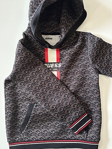 8 Yaş Beden Guess Erkek Çocuk Sweatshirt