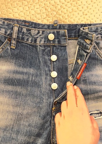 Dsquared2 Mavi Yırtıklı Denim Şort - Görsel 6