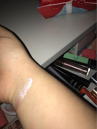Beden Renk Highlighter maybelline