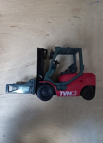 Forklift 