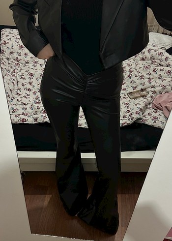 Deri Siyah Pilili Kadın Pantolon - Görsel 2