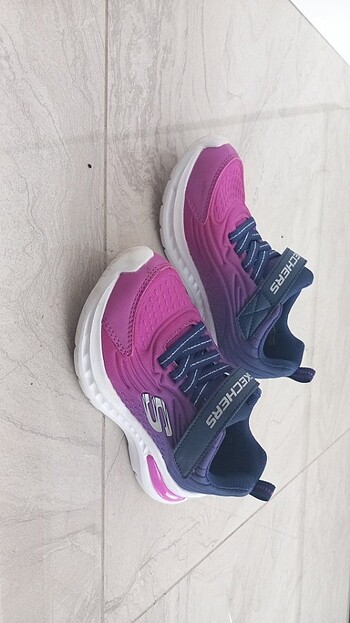 Skechers Mağaza dan farksiz
