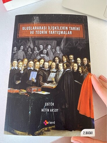  Uİ TARİHİ VE TEORİK TARTIŞMALAR