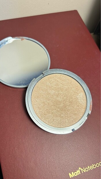 The Balm THE BALM MARY LOU HİGHLİGHTER