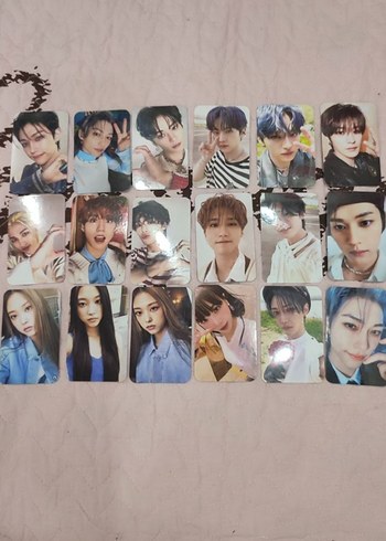 Diğer Photocard Stray Kids NJZ Le Sserafim