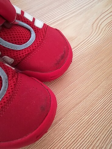26 Beden kırmızı Renk Kız çocuk spor ayakkabı
