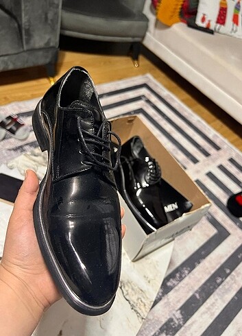 40 Beden siyah Renk Klasik deri erkek ayakkabısı 1 kere giyildi