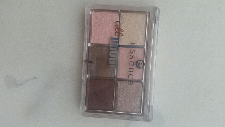 ESSENCE FAR PALETİ 