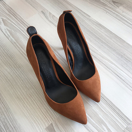 Sıfır bershka kahverengi stiletto topuklu 