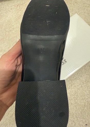 Siyah Rugan Topuklu Kemerli Klasik Ayakkabı - Görsel 10