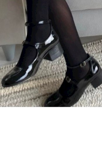 Siyah Rugan Topuklu Kemerli Klasik Ayakkabı - Görsel 11