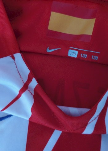 Nike Kırmızı Baskılı Kısa Kollu Erkek Forma