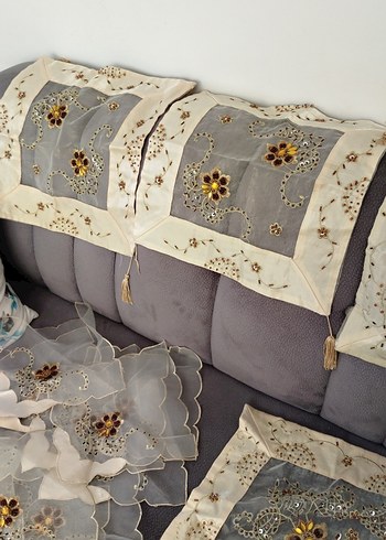 Beden sarı Renk boncuk işlemeli salon takımı