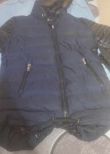 LC Waikiki Erkek Çocuk Koyu Mavi Kapüşonlu Fermuarlı Ceket