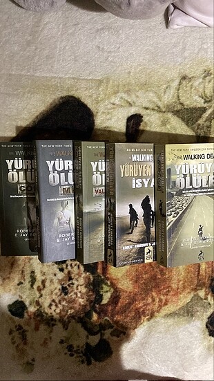 Yürüyen Ölüler ilk beş kitap